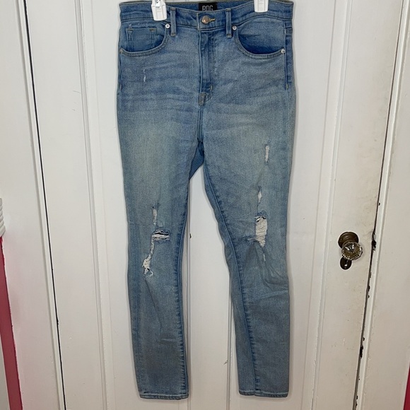 BDG•Urban Outfitters•Twig High-Rise•Jeans - Picture 3 of 14